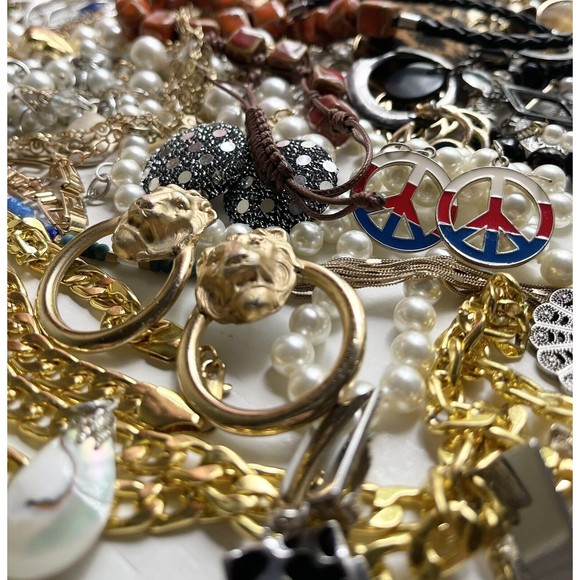 Vintage To Now Jewelry 25 Pc Lot Of Jewelry, No Junk All Wearable Or Resell - Picture 3 of 10